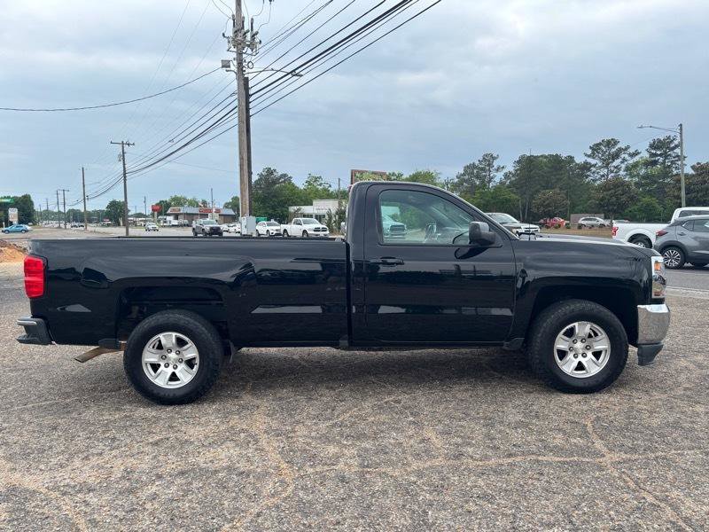 Used 2017 Chevrolet Silverado 1500 LT w/ Trailering Package RWD image 6