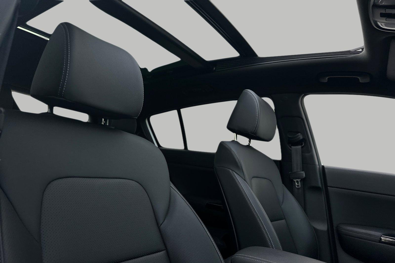 Certified 2022 Kia Sportage Nightfall Edition w/ Nightfall Fwd Premium Package image 19