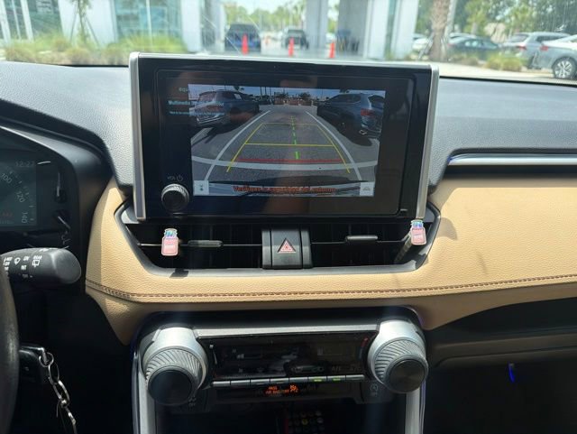 Used 2025 Toyota RAV4 LE FWD image 27