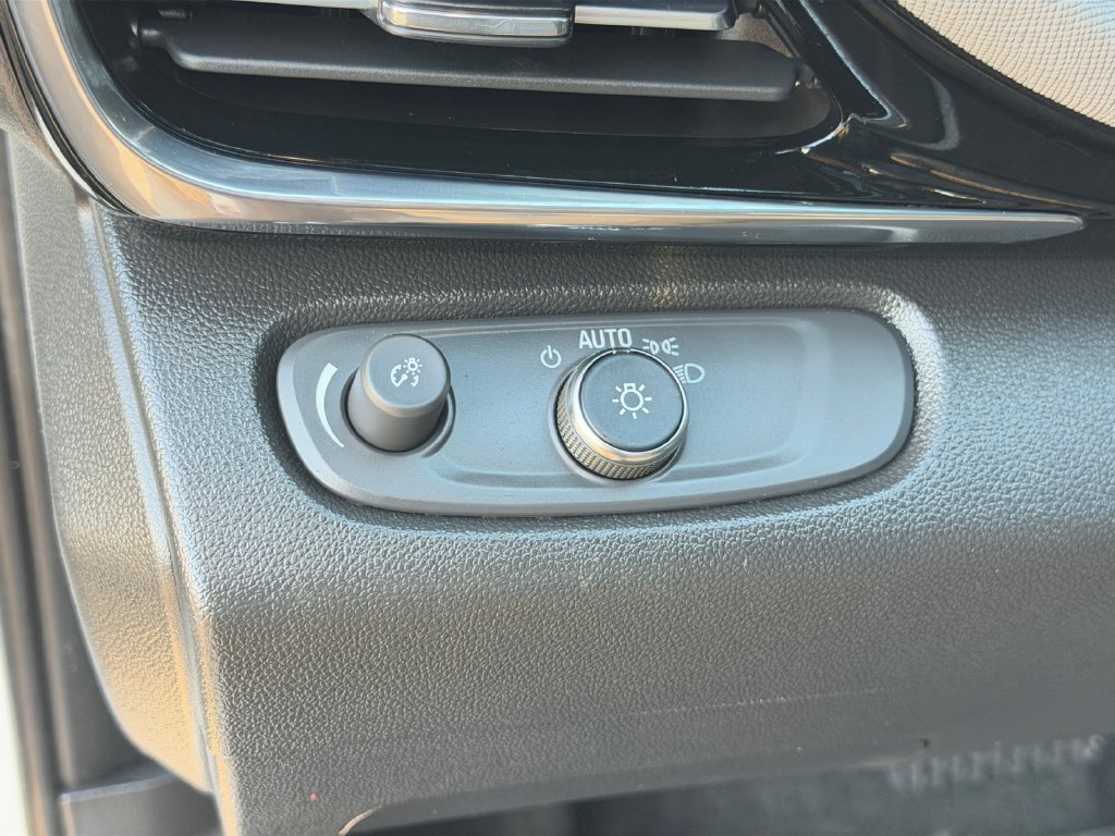 Used 2024 Buick Envista Avenir FWD image 29