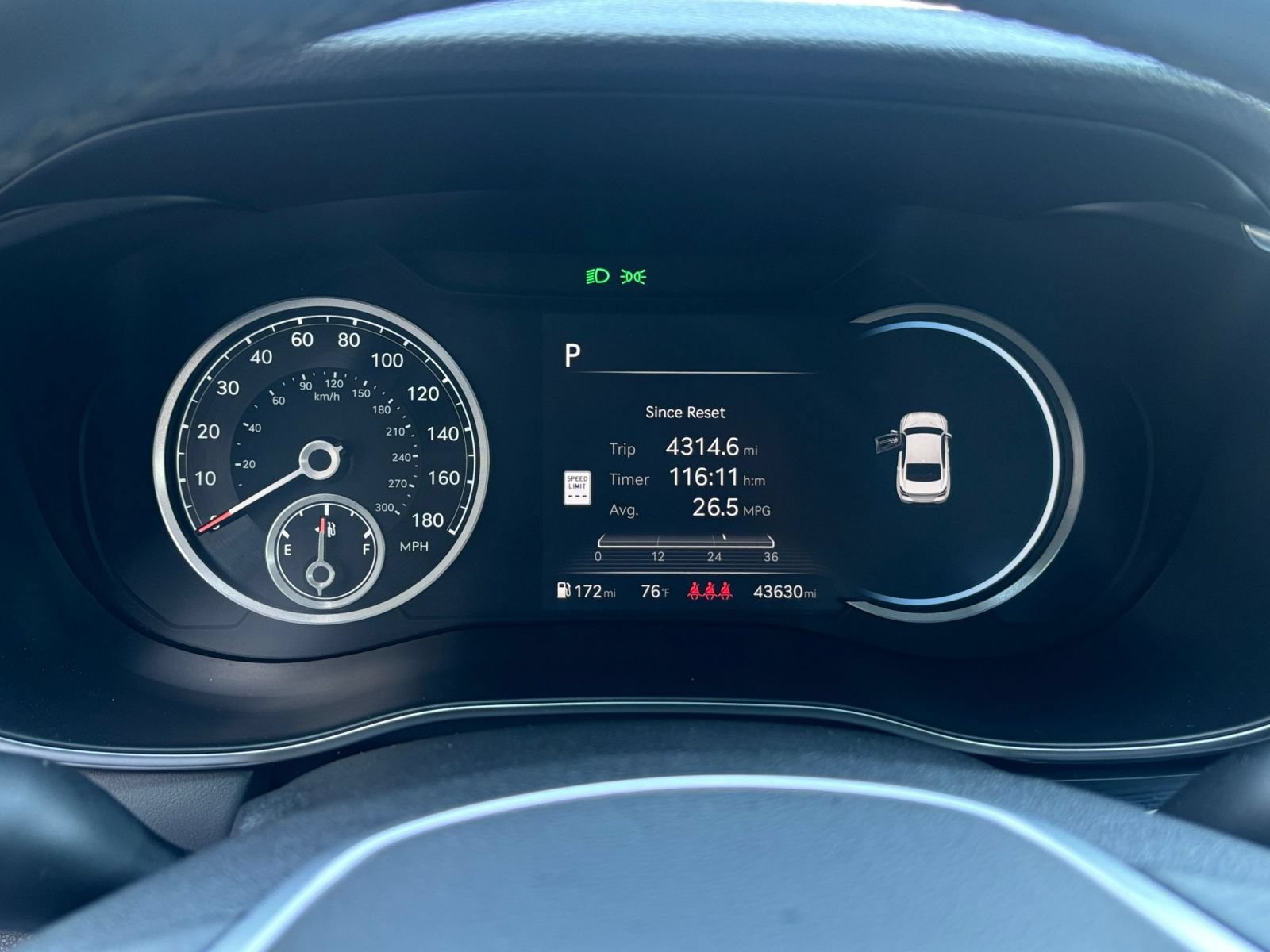 Used 2025 Genesis G70 2.5T AWD/4WD image 41