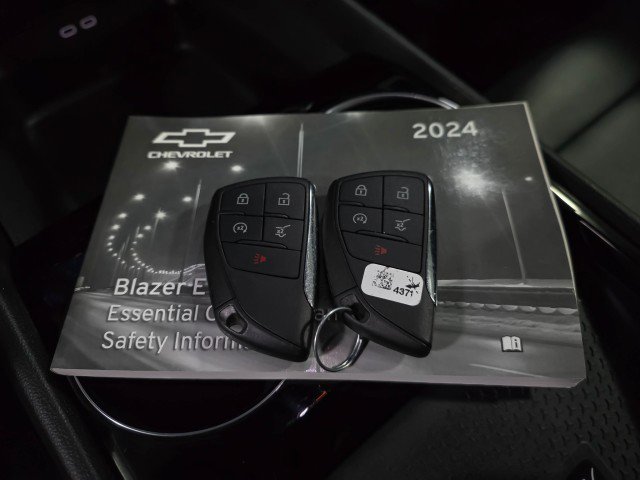 Used 2024 Chevrolet Blazer EV LT image 41