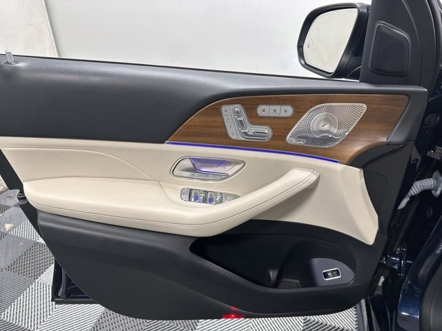 Used 2022 Mercedes-Benz GLS 450 4MATIC image 15