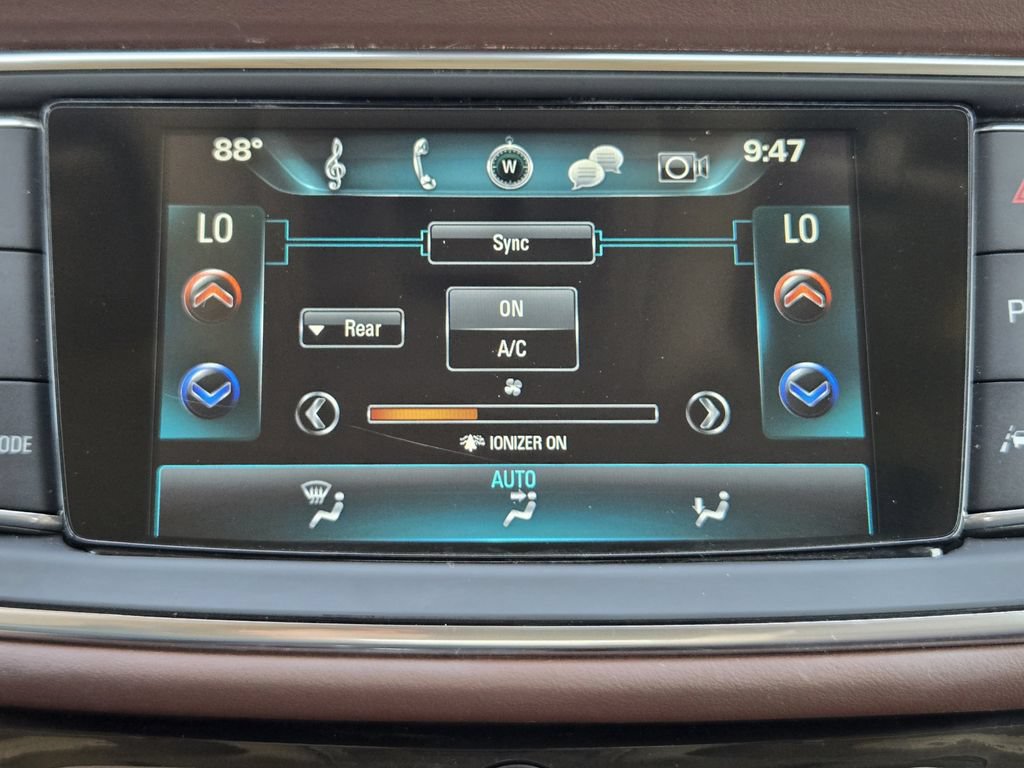 Used 2019 Buick Enclave Avenir w/ Avenir Technology Package FWD image 18
