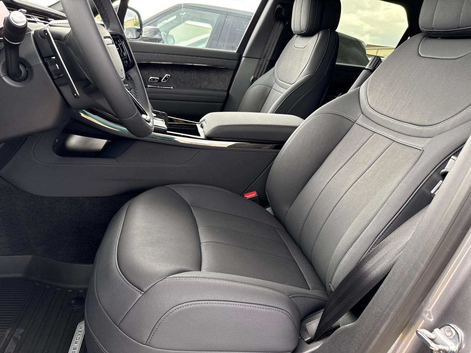 New 2025 Land Rover Range Rover Sport Dynamic SE AWD/4WD image 10
