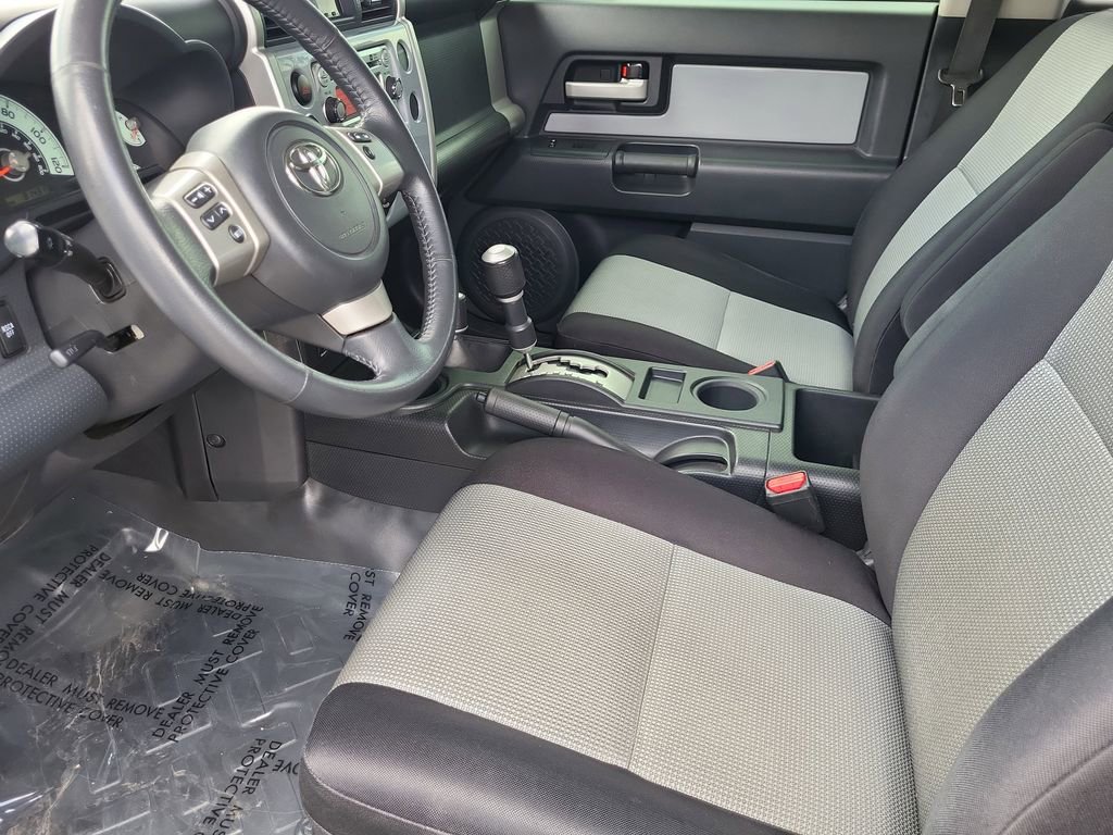 Used 2013 Toyota FJ Cruiser 4WD image 12