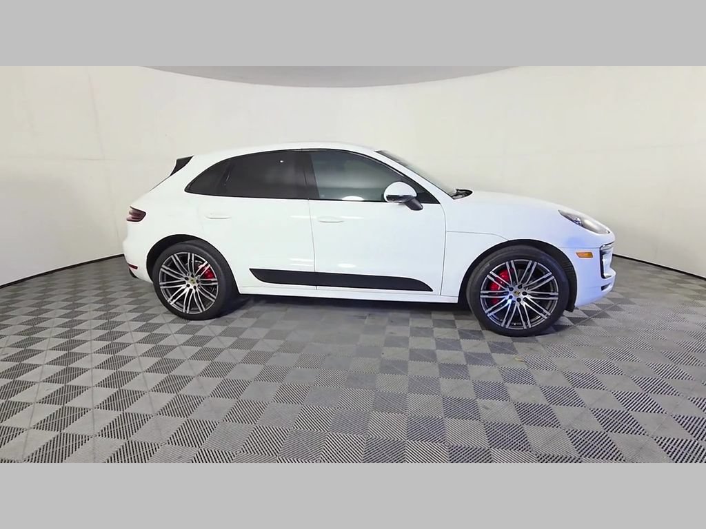 Used 2018 Porsche Macan GTS AWD/4WD image 35