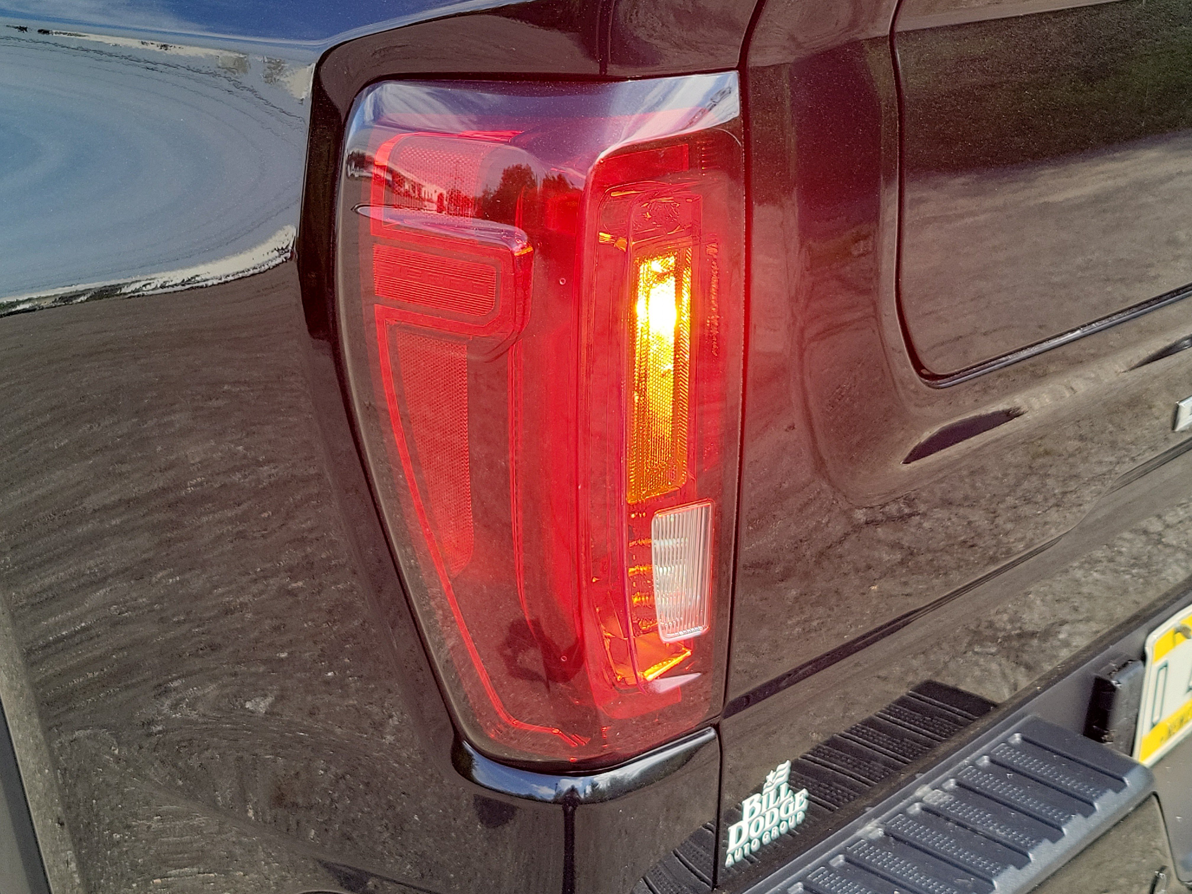 Used 2025 GMC Sierra 1500 Denali w/ Denali Reserve Package AWD/4WD image 11