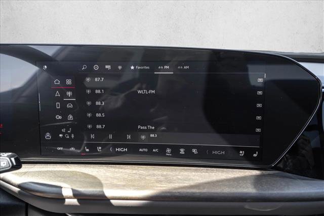 Certified 2025 Audi Q5 Premium Plus w/ Premium Plus image 16