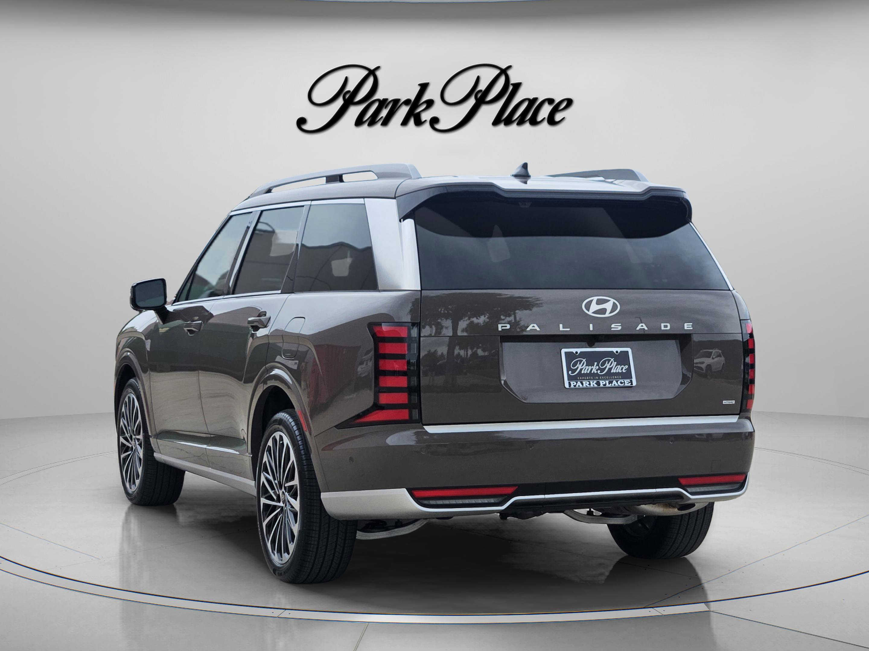 Used 2026 Hyundai Palisade Calligraphy image 3