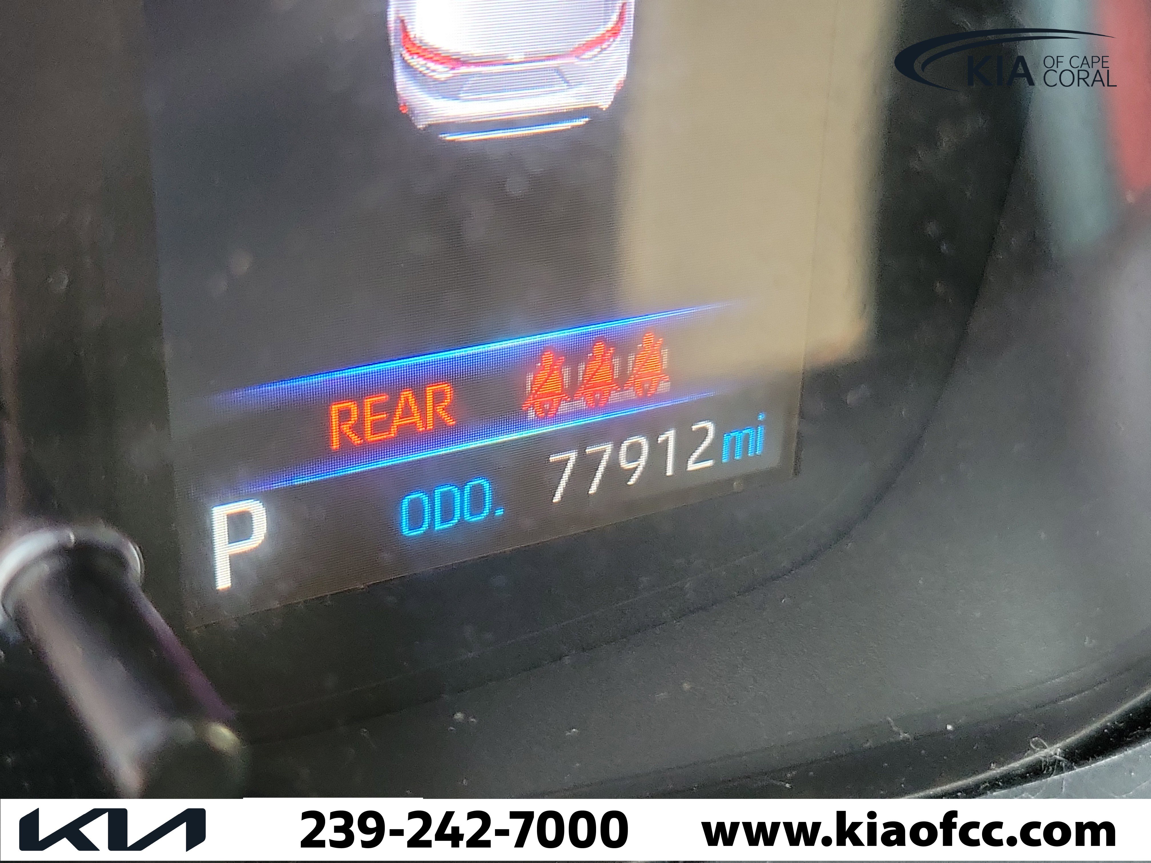 Used 2020 Toyota Corolla LE FWD image 18