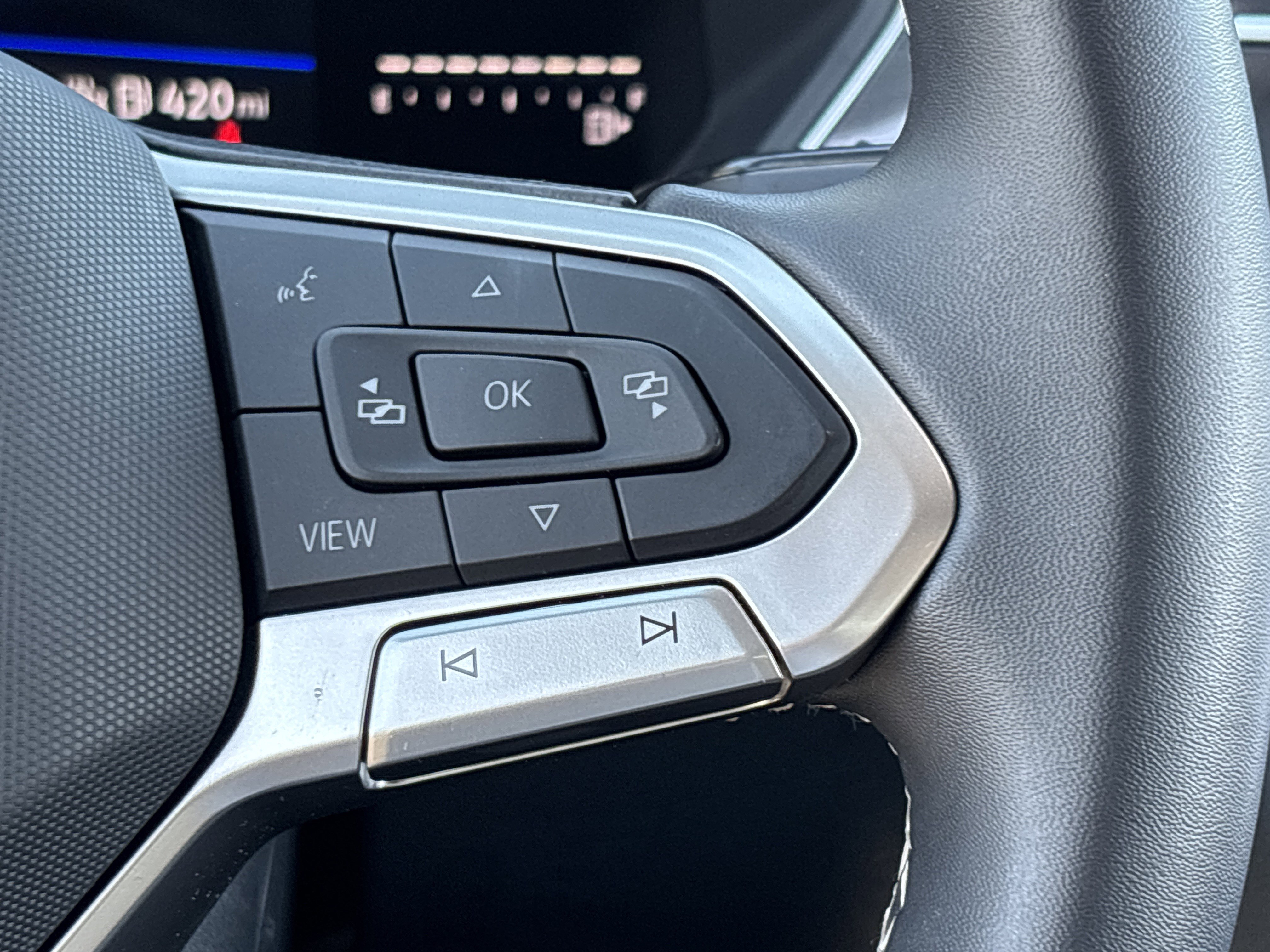 Certified 2023 Volkswagen Tiguan SE image 27