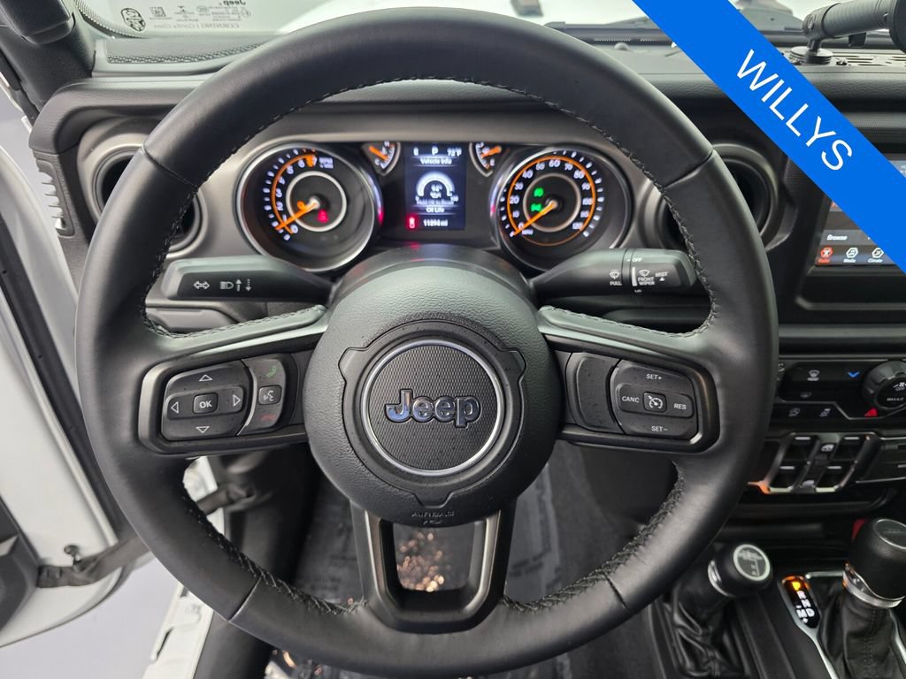 Used 2022 Jeep Gladiator Sport AWD/4WD image 16