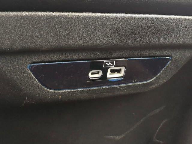 Certified 2023 Chrysler Pacifica Touring-L FWD image 18