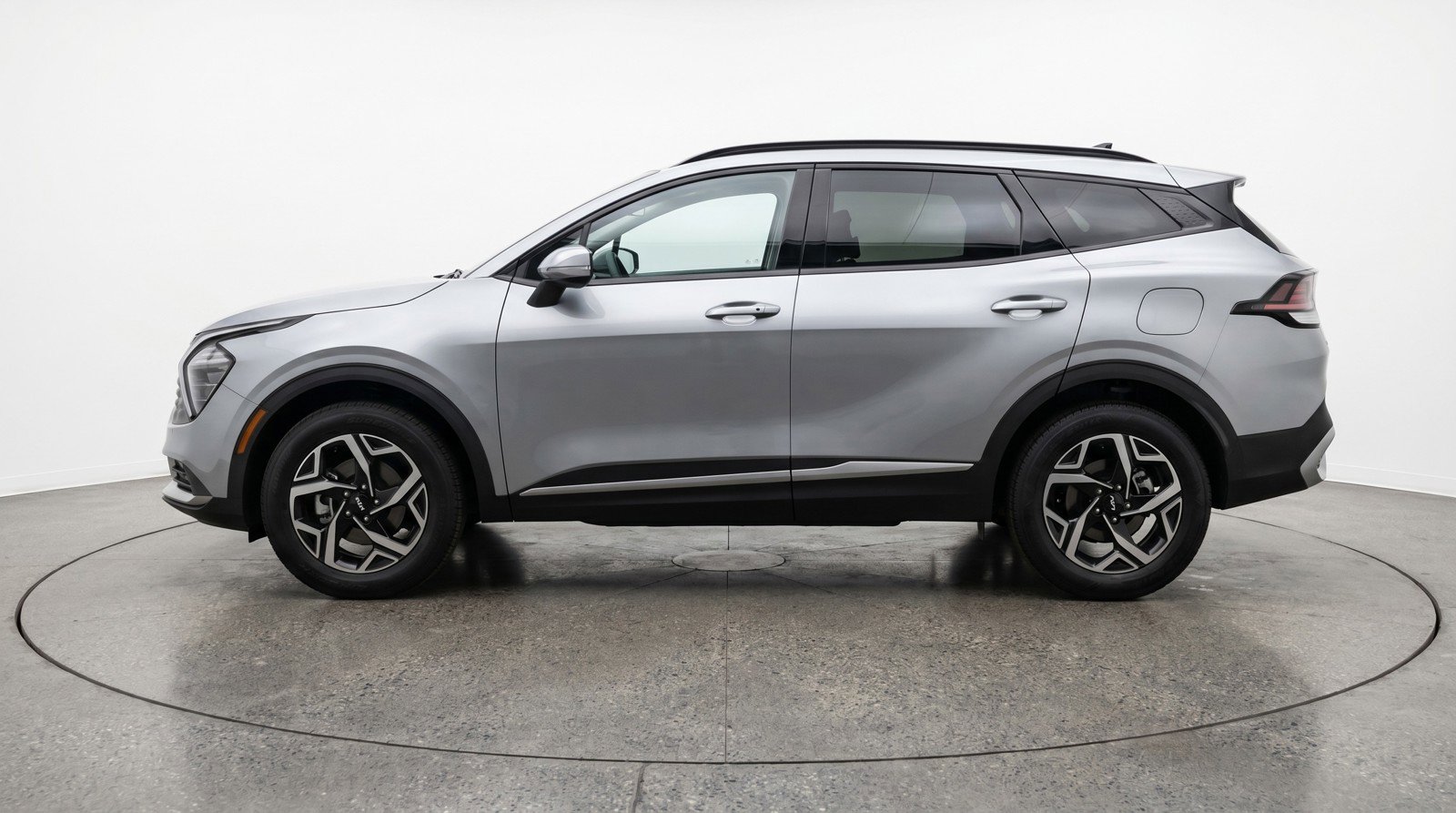 Used 2025 Kia Sportage LX FWD image 5