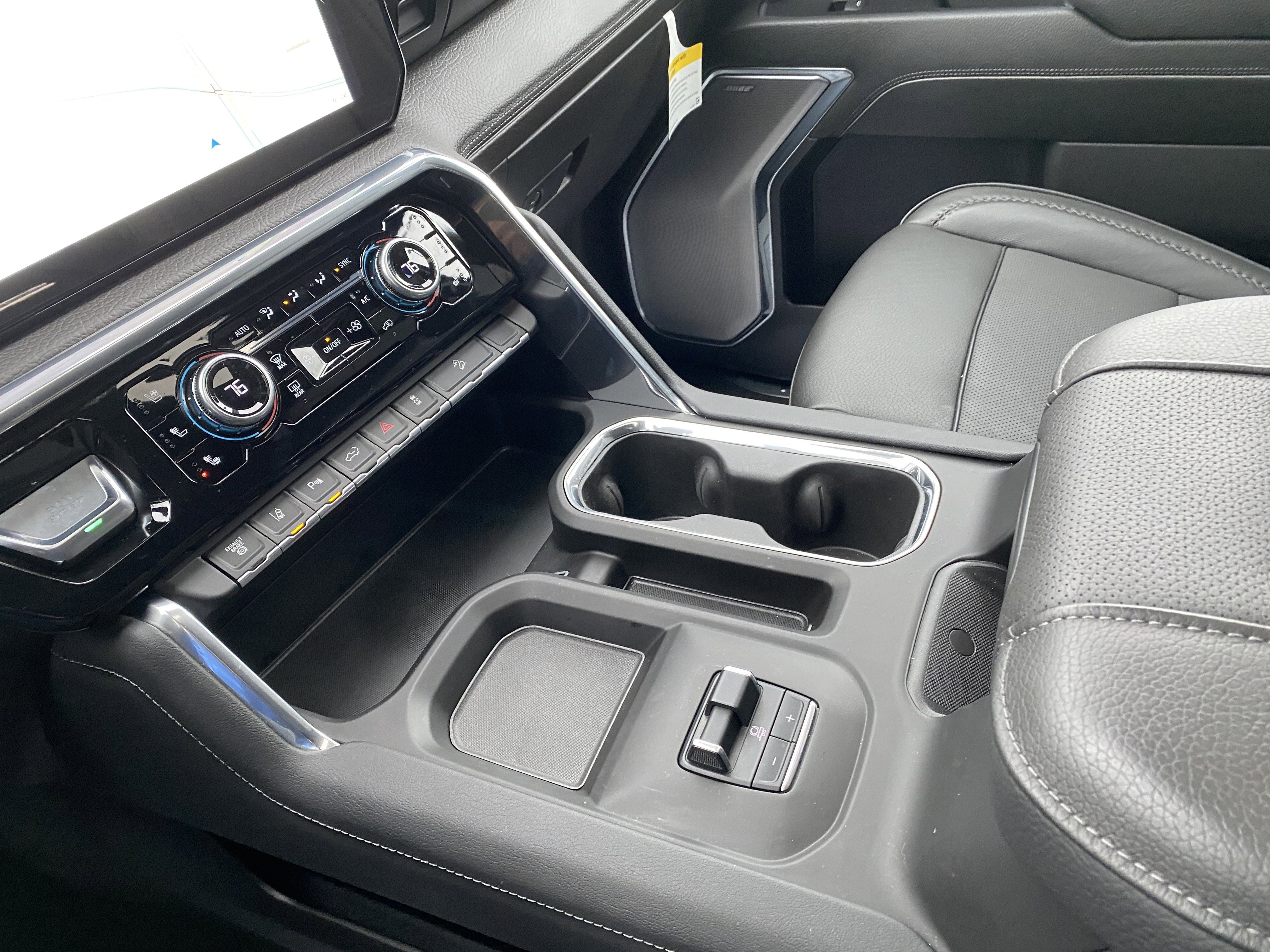 Used 2024 GMC Sierra 2500 Denali w/ Denali Reserve Package image 32