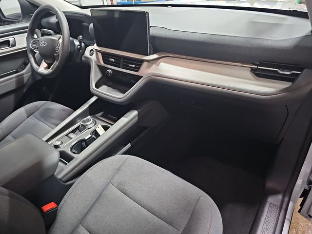 Used 2025 Ford Explorer Active image 27