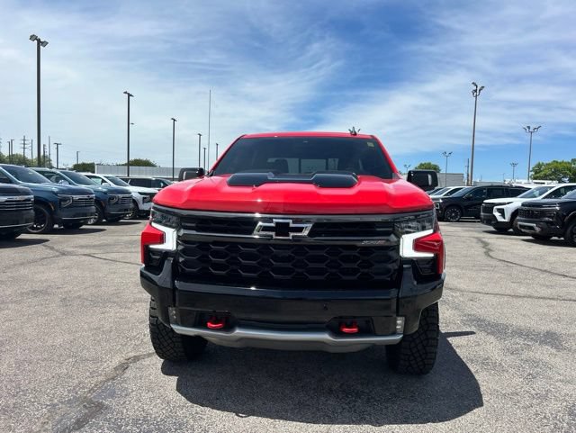 Used 2025 Chevrolet Silverado 1500 ZR2 AWD/4WD image 8