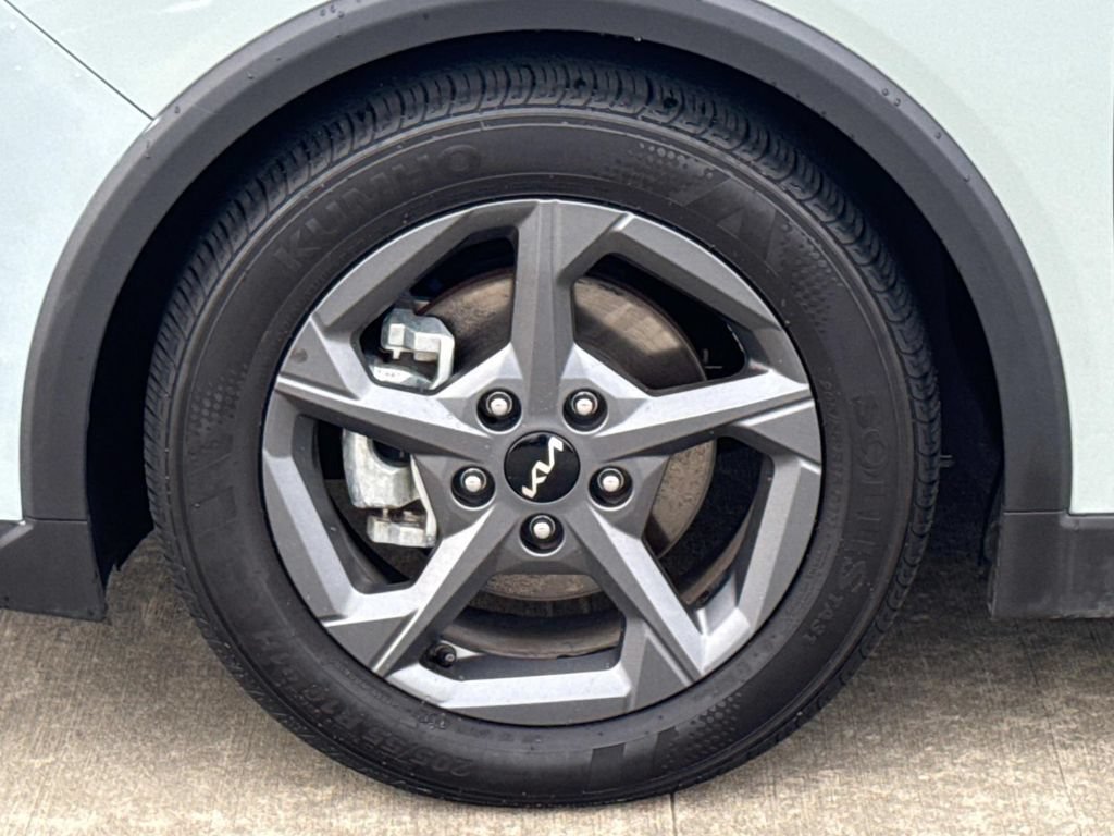 Used 2025 Kia K4 FWD image 6