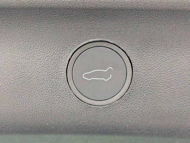 Used 2024 Tesla Model Y Long Range image 27