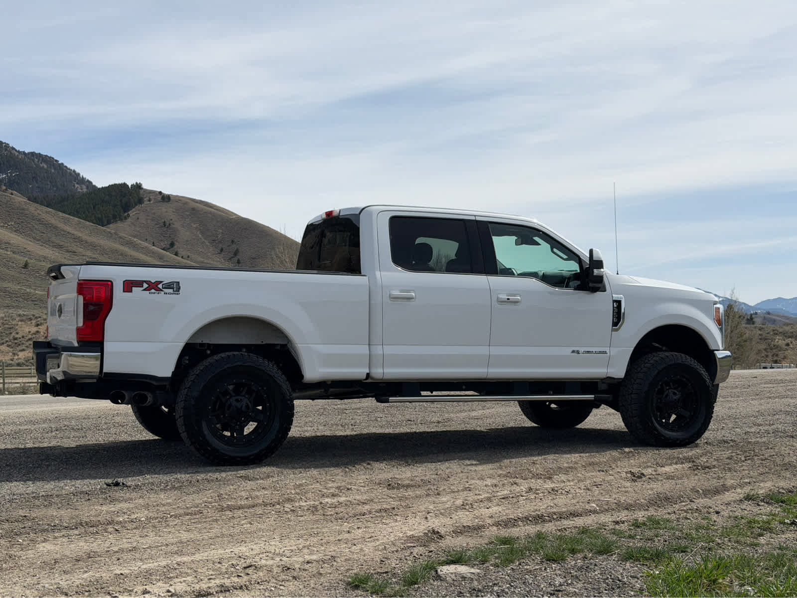 Used 2017 Ford F350 Lariat w/ Lariat Ultimate Package image 8