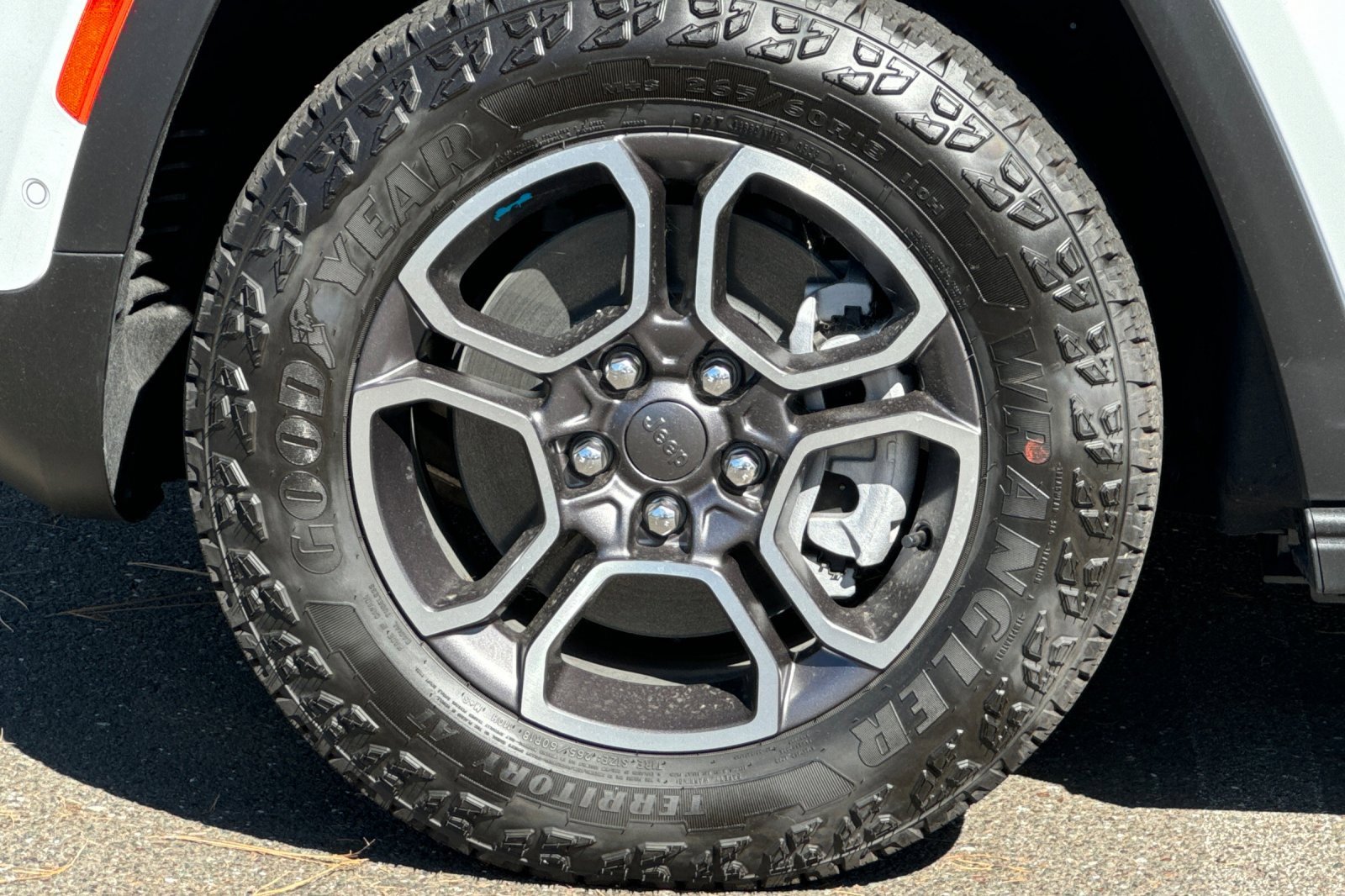 New 2023 Jeep Grand Cherokee Trailhawk w/ Advanced Protech Group II image 25