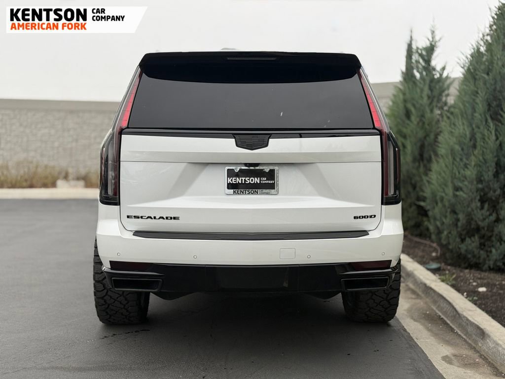 Used 2024 Cadillac Escalade Sport w/ LPO, ONYX Package image 7