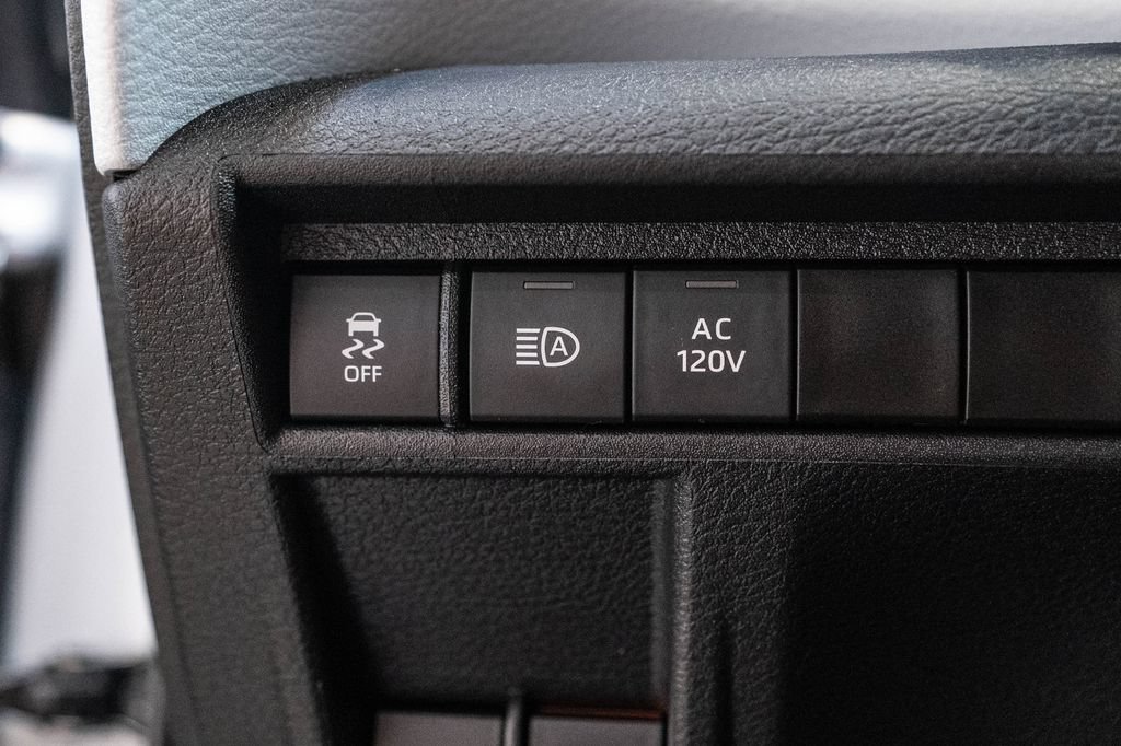 Certified 2025 Toyota Sienna XLE w/ XLE Plus Package FWD image 23