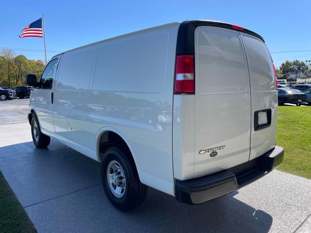 Used 2023 Chevrolet Express 2500 w/ Driver Convenience Package RWD image 3