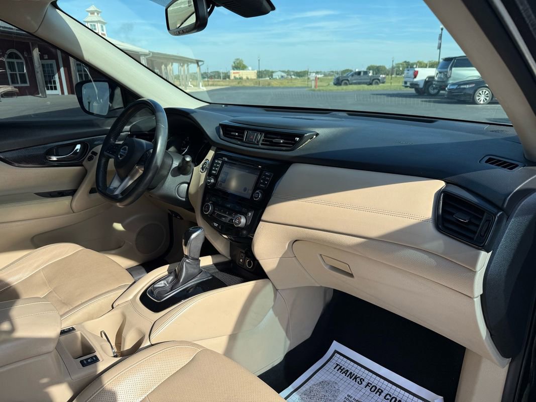 Used 2017 Nissan Rogue SL w/ SL Premium Package image 19