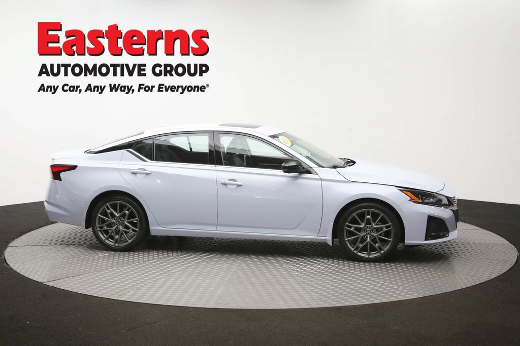 Used 2023 Nissan Altima 2.0 SR FWD image 46