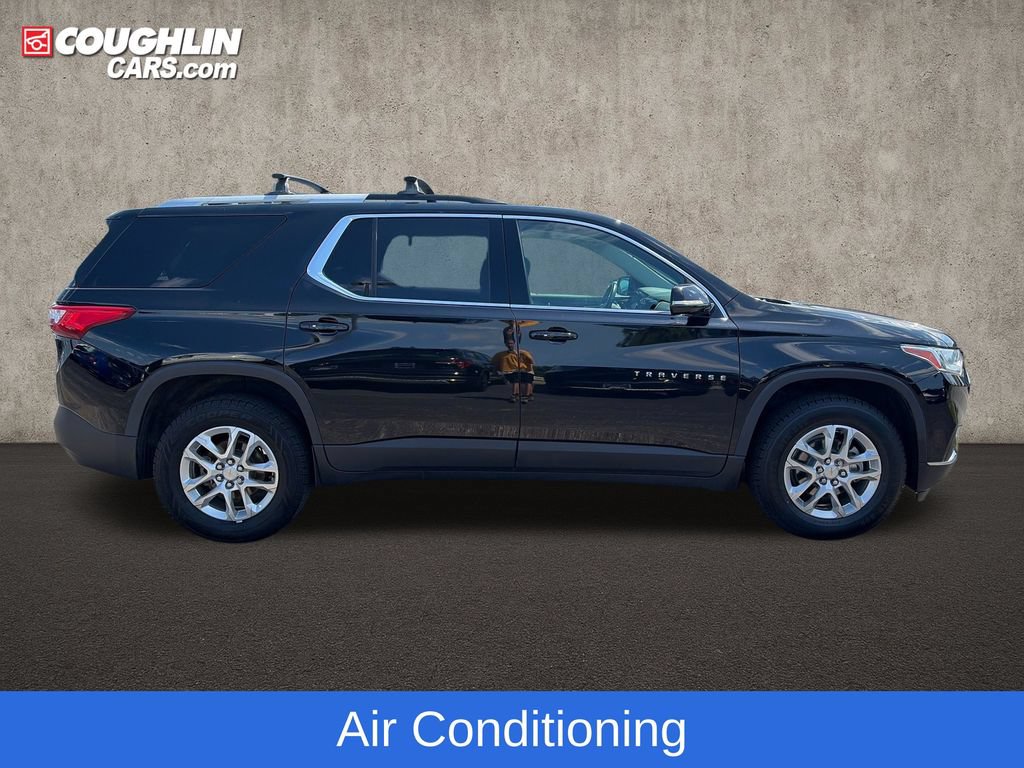 Used 2018 Chevrolet Traverse LT FWD image 11