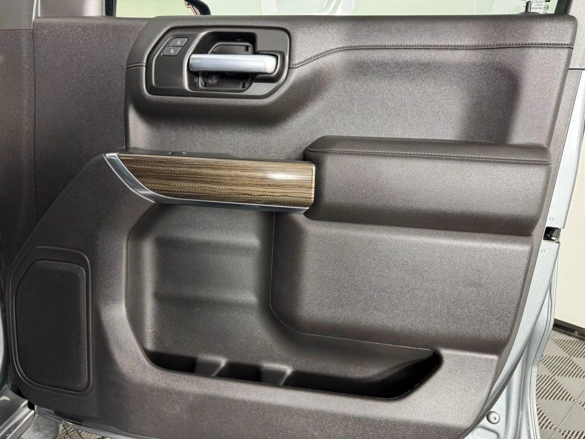 Used 2021 Chevrolet Silverado 1500 LT Trail Boss w/ Bed Protection Package AWD/4WD image 39