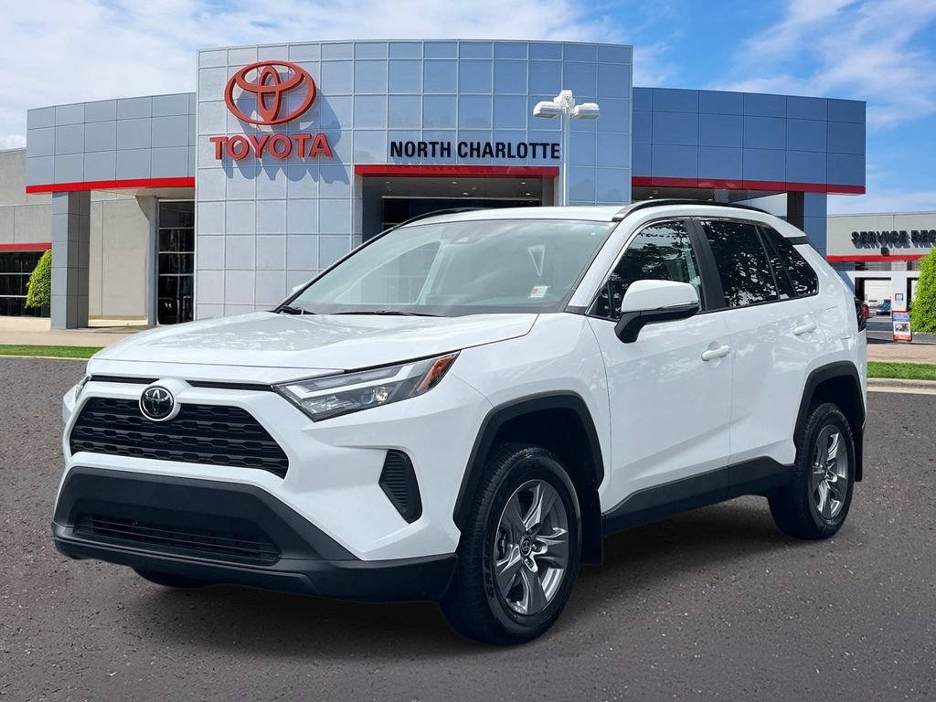 Used 2024 Toyota RAV4 XLE w/ Convenience Package FWD image 5