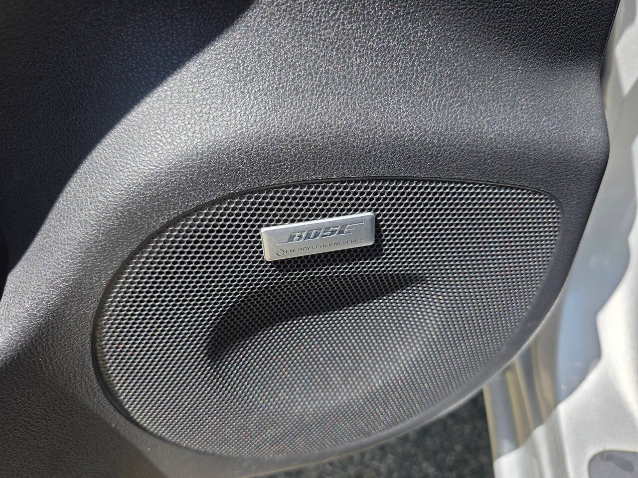Used 2015 Nissan Leaf SL w/ Premium Package FWD image 12
