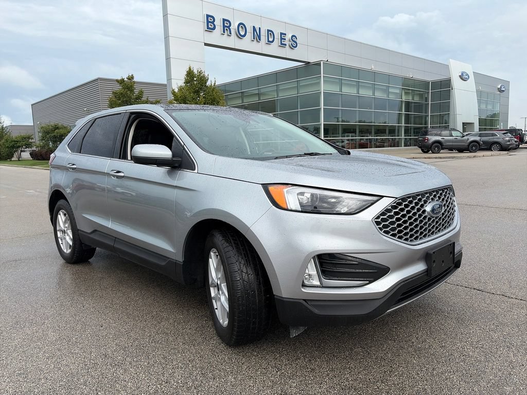 Used 2024 Ford Edge SEL w/ Convenience Package