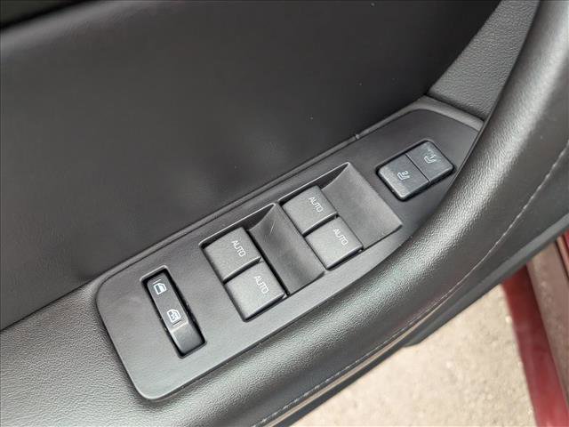 Used 2012 Lincoln MKS AWD image 31