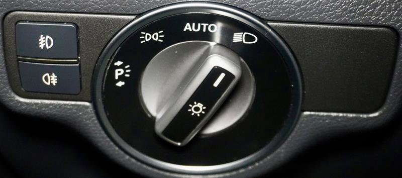 Used 2020 Mercedes-Benz GLA 250 4MATIC image 36