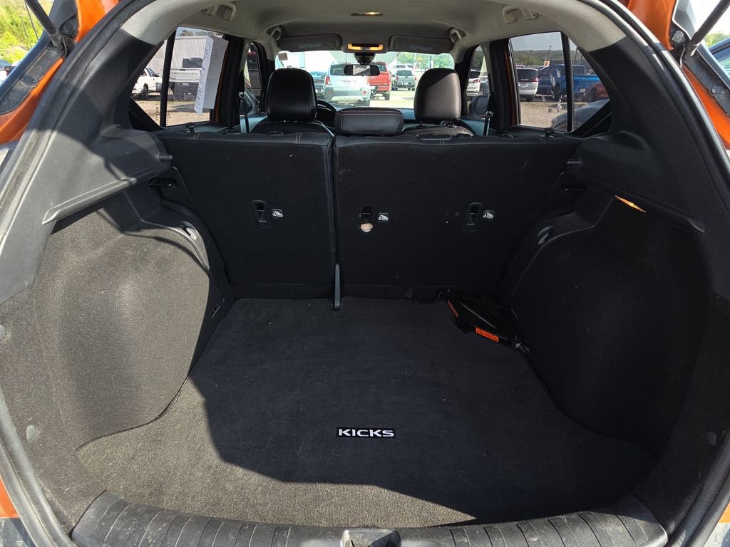 Used 2020 Nissan Kicks SR w/ SR Premium Package image 15