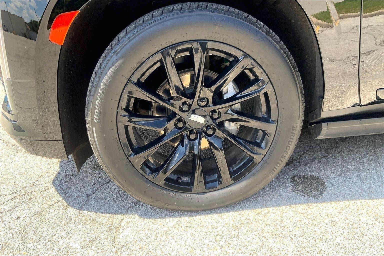 Certified 2024 Cadillac Escalade Sport Platinum w/ LPO, ONYX Package AWD/4WD image 9