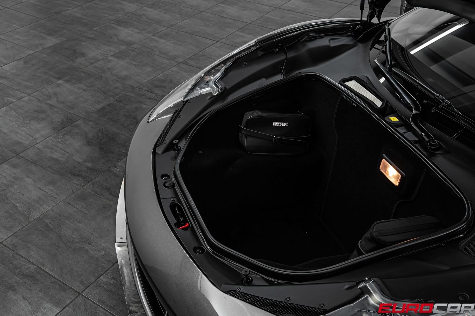 Used 2014 Ferrari 458 Italia Coupe RWD image 10
