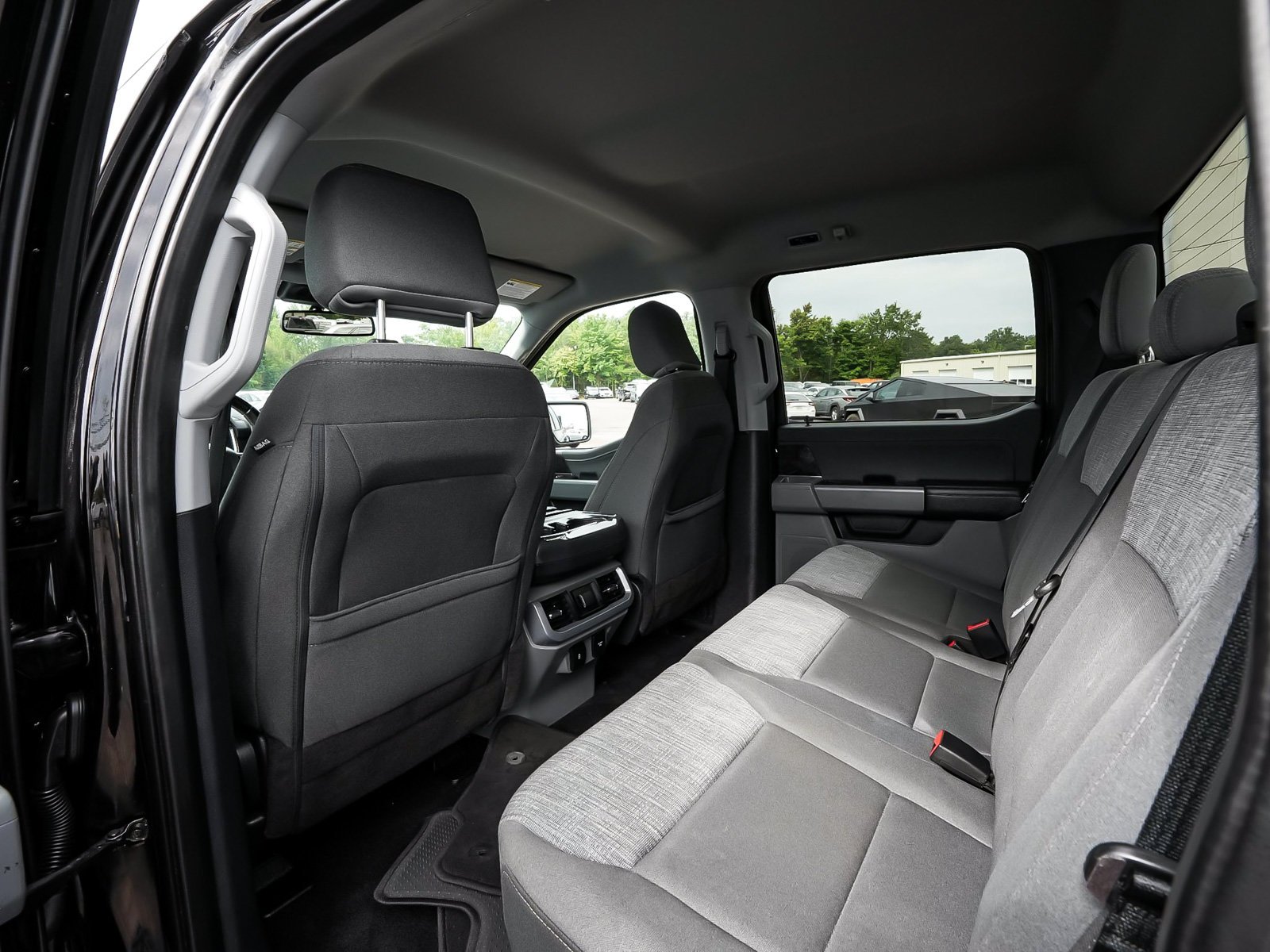 Used 2023 Ford F150 Lightning XLT AWD/4WD image 35