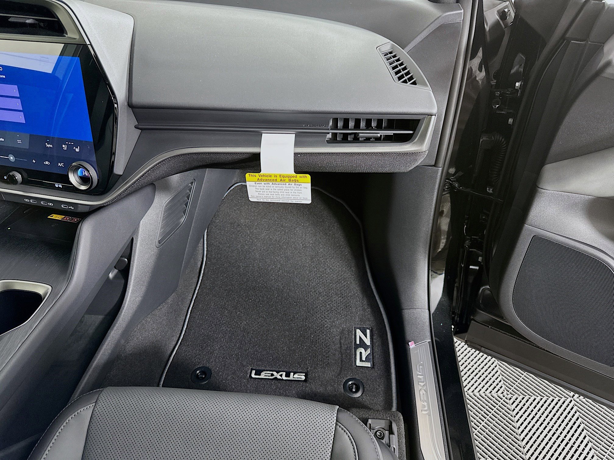 New 2026 Lexus RZ 450e AWD image 33