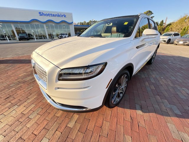 Used 2022 Lincoln Nautilus Reserve AWD/4WD image 26
