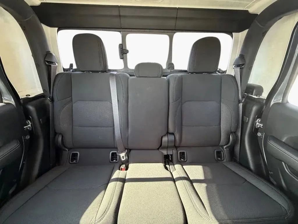Used 2021 Jeep Gladiator Overland w/ Uconnect 4C Nav & Sound Group AWD/4WD image 29