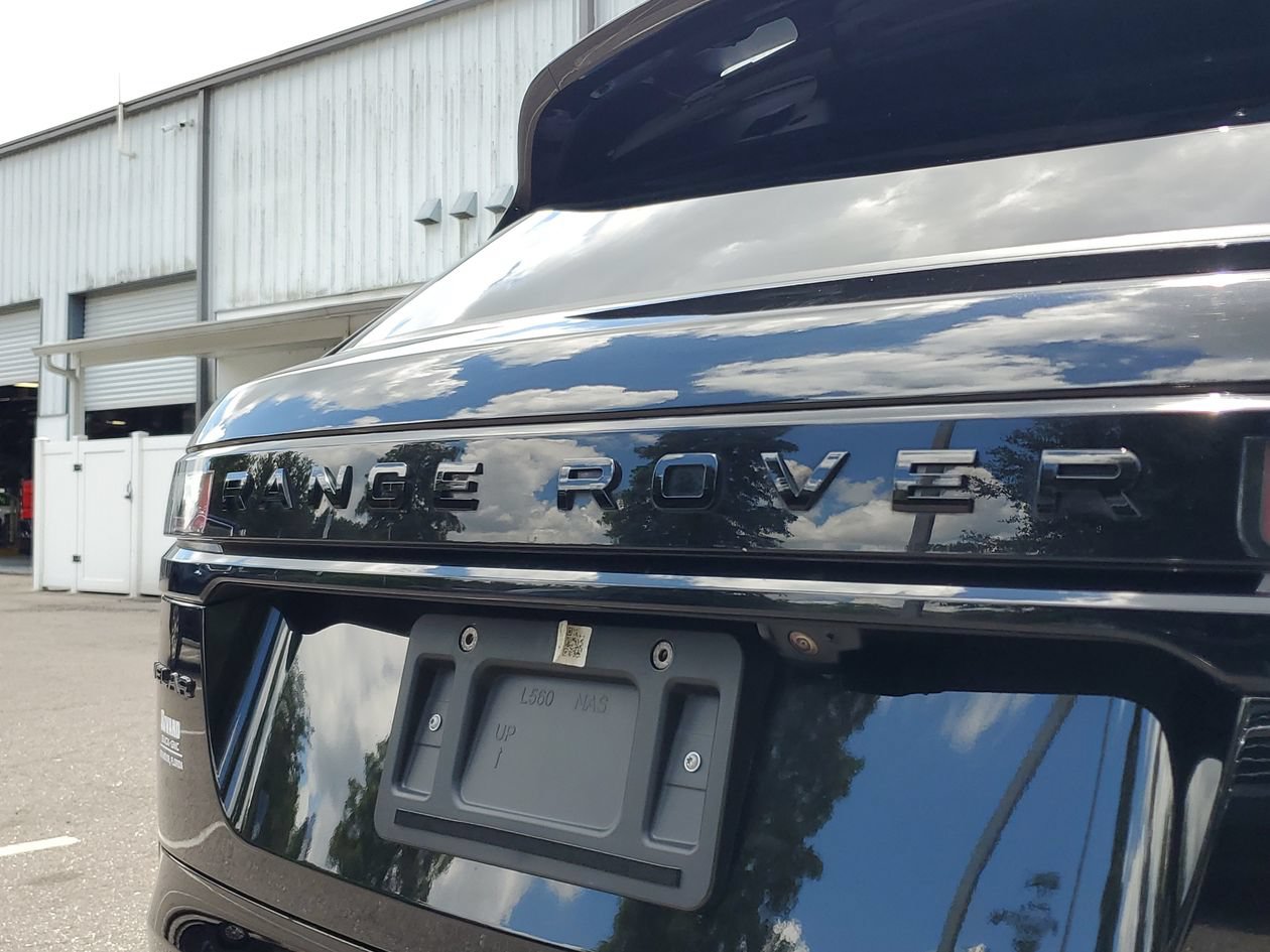 Used 2025 Land Rover Range Rover Velar Dynamic SE AWD/4WD image 6