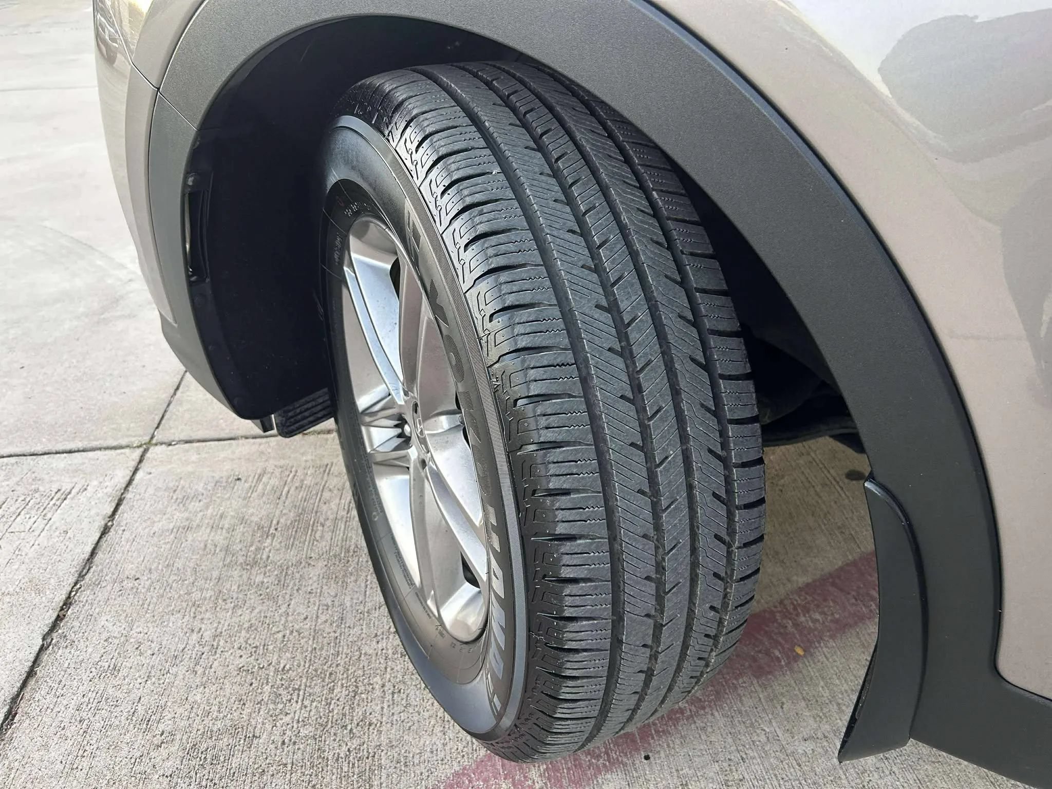Used 2017 Hyundai Santa Fe Sport FWD image 28