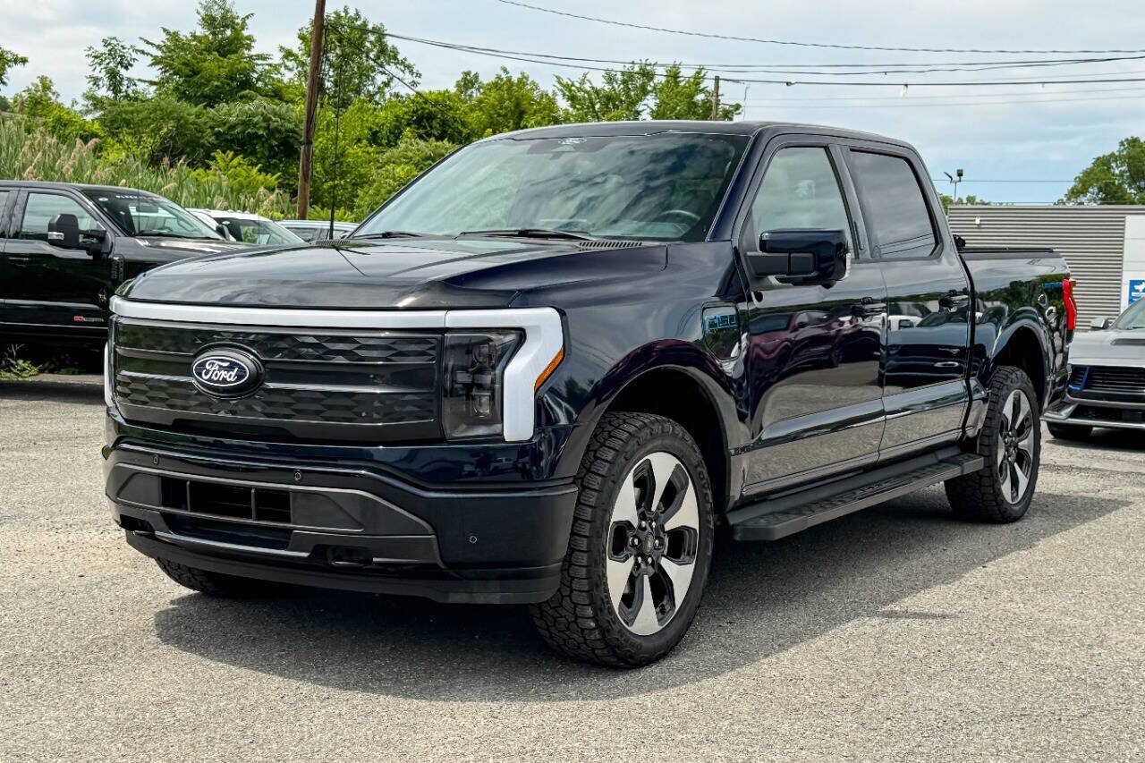 Used 2024 Ford F150 Lightning Platinum AWD/4WD image 7