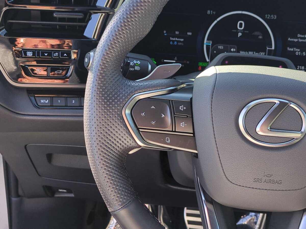 Used 2026 Lexus TX 500h AWD w/ Technology Package image 18