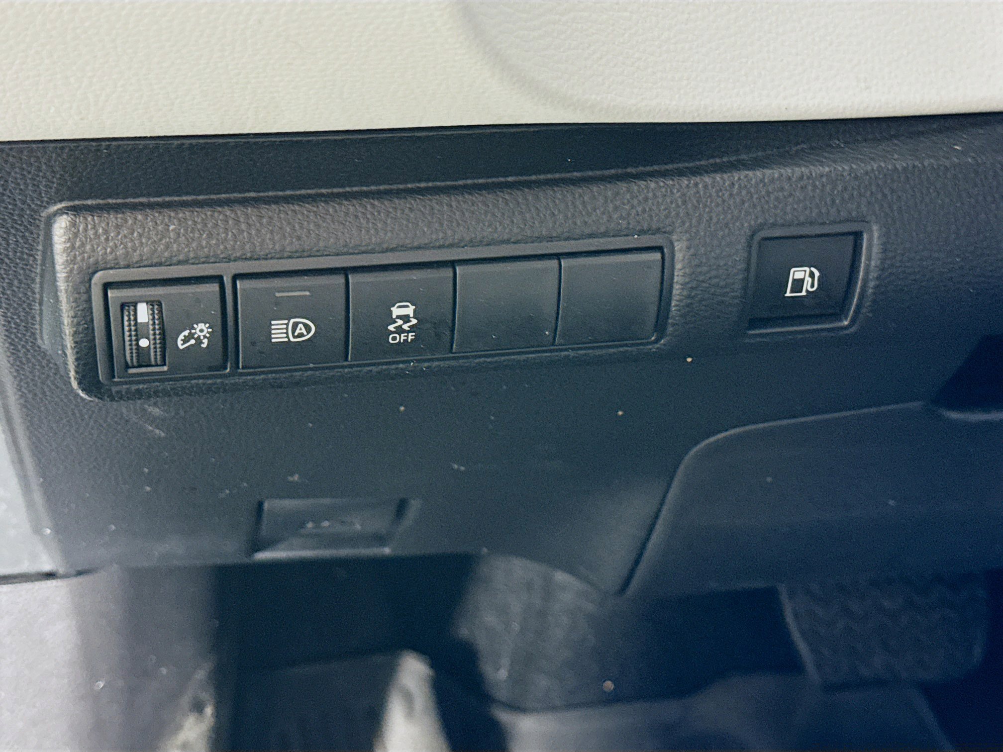 Certified 2024 Toyota Corolla SE image 10